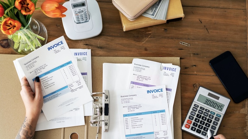 Checking commercial invoice