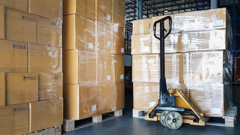 Warehouse carton weighing